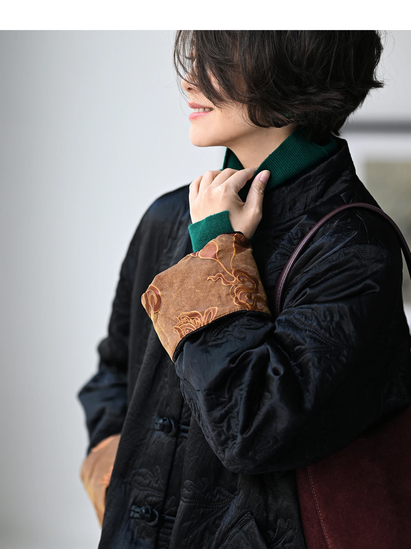 

Женская хлопковая куртка Milan Declaration Commuter Sle National Trend с длинными рукавами, вышивкой и пуговицами, глянцевая поверхность, осенняя коллекция