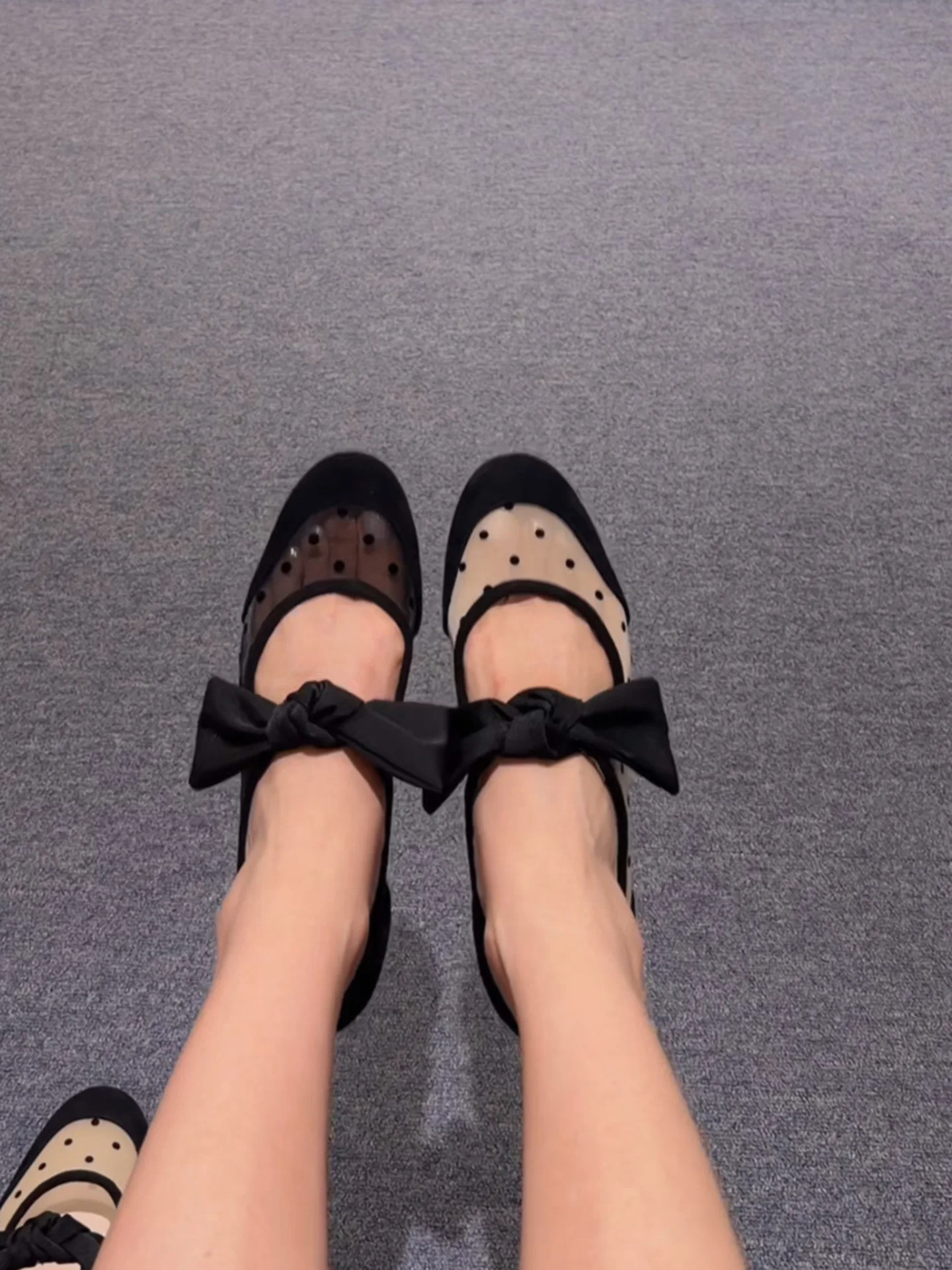 chaussures-plates-de-ballet-pour-femmes-nouveau-style-d'ete-respirantes-a-semelle-plate-style-mary-jane-a-pois-avec-nœud-en-filet