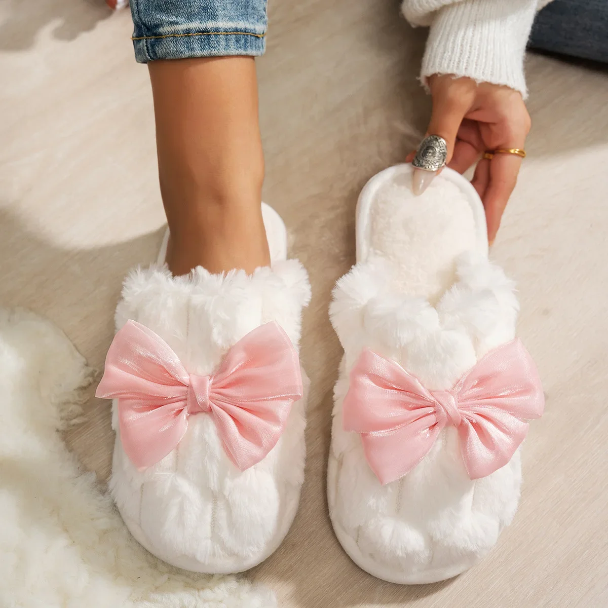 Fashion Pink Silk Bowknot Home Cotton Shoes 2026 Winter Comfy Plush Fleece Indoor Floor Slippers Women's Light Anti Slip Slides