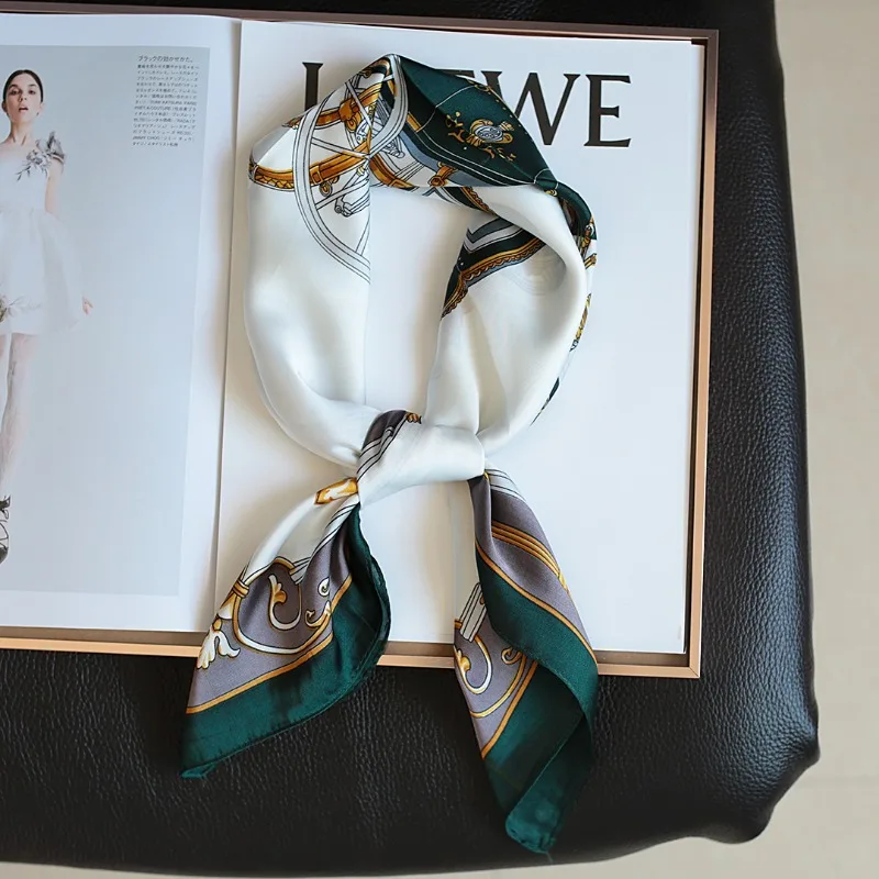 1pcs 70cm Green Carriage Pattern Silk Scarf Women Simulated Silk Trendy Versatile Headwear Bag Decoration Clothing Square Scarf