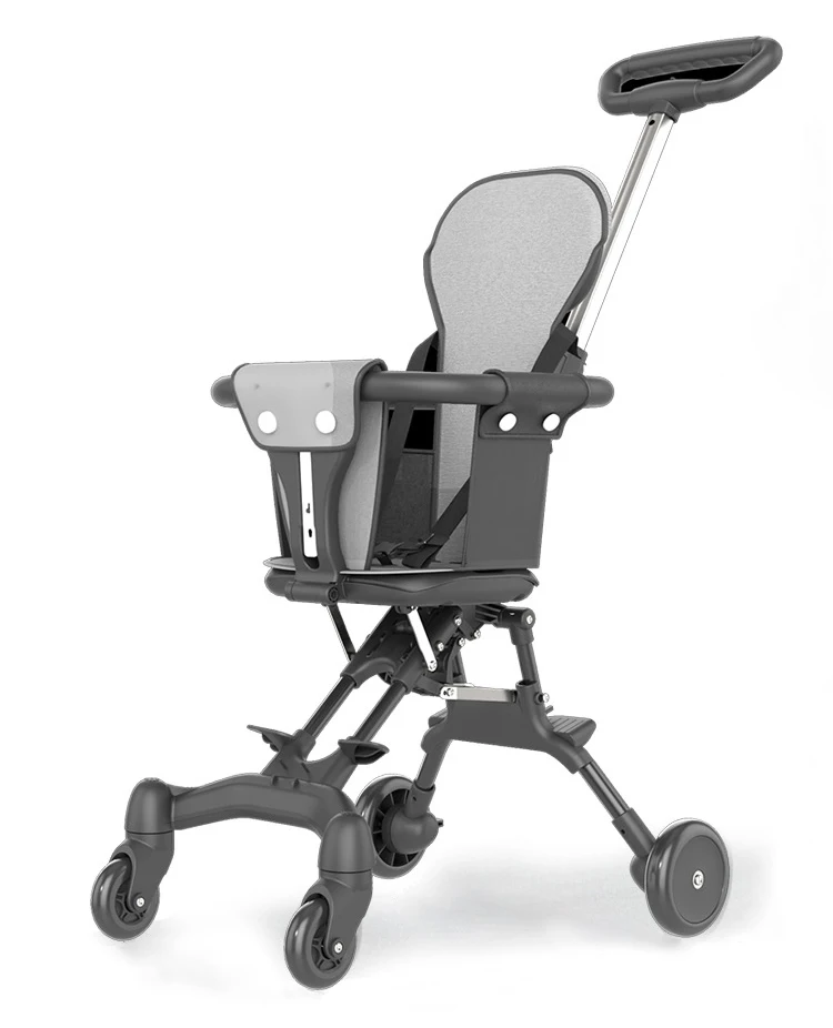

The Customizable Portable Folding Stroller Makes It Easy to Go Out in Both Directions