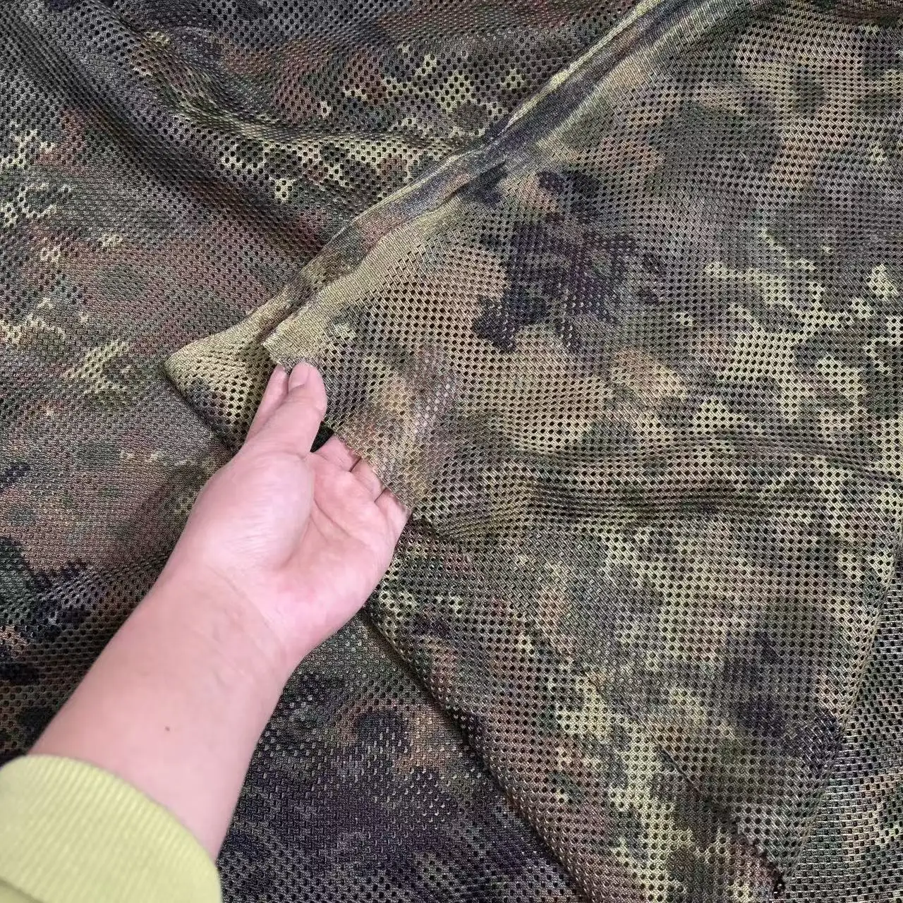 

1 м немецкий пятнистый пустынный джунгли вездеходный камуфляж толстая сетчатая ткань дышащая камуфляжная сетка «сделай сам» тактический шарф маска сетчатая ткань