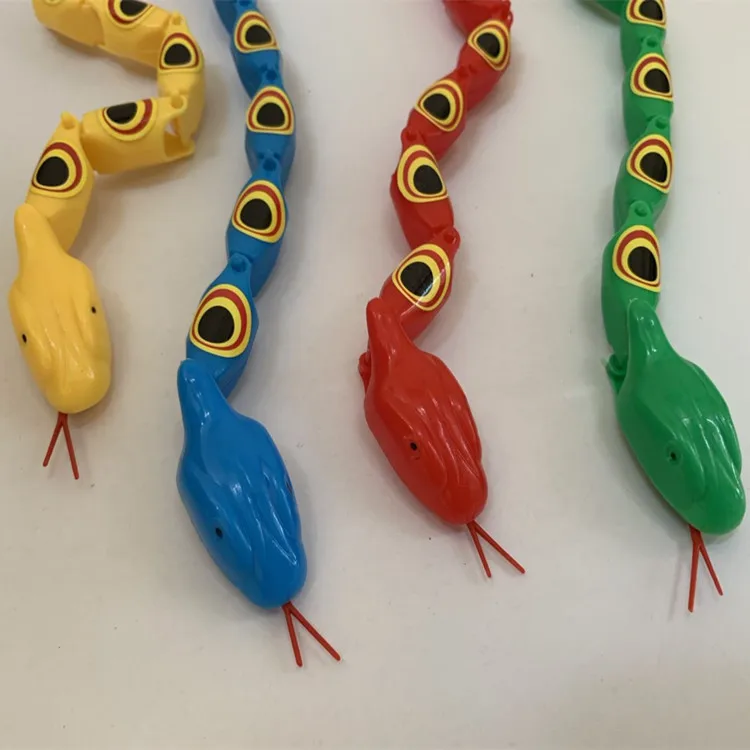 2Pcs Fake Plastic Snake Toys Childhood Nostalgia Twisted Snake Joint Movable Snake Halloween April Fool's Day Prank Spoof Toys