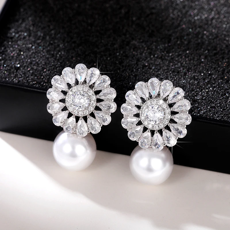 Huitan Braut Imitation Perle CZ Ohrringe Voll Bling Iced Out Silber Farbe Ästhetische frauen Tropfen Ohrringe Heißer Mode Schmuck