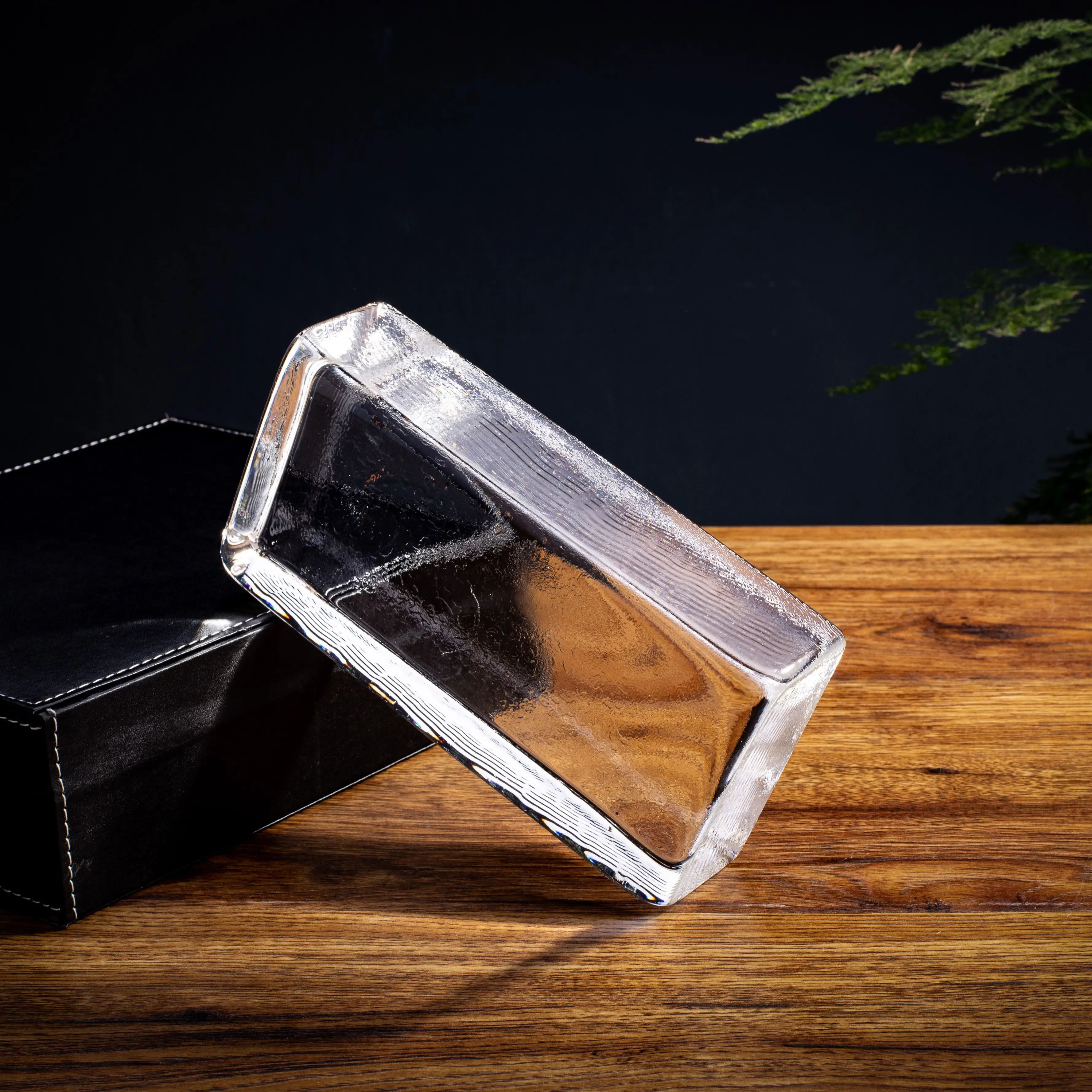 Low-cost environmentally friendly rectangular tough transparent glass block K9 crystal raw material glass brick