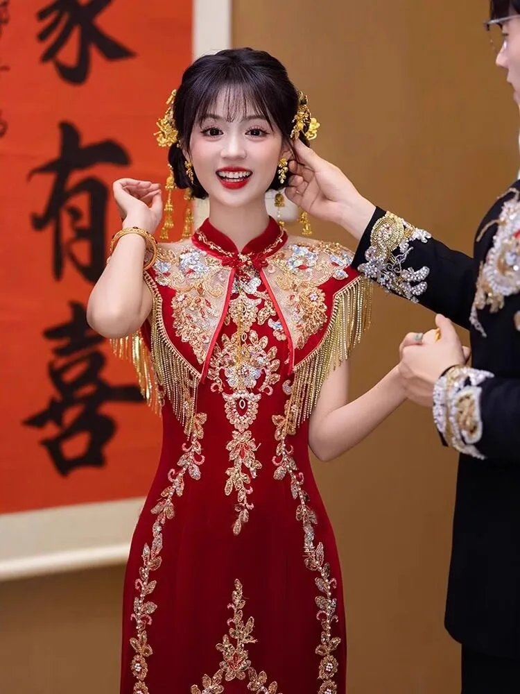 Red engagement toasting bride's return cheongsam shawl luxurious new Chinese-style wedding banquet dress