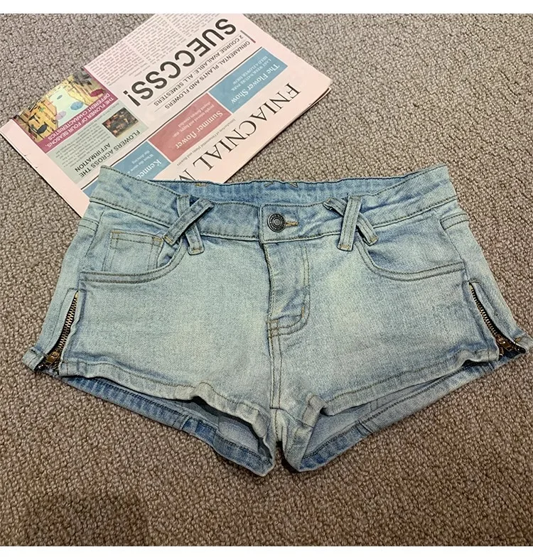 24 Sommer neue sexy Seite Reiß verschluss niedrige Taille Denim Shorts Damen A-Linie Split Hot pants Y2k Shorts