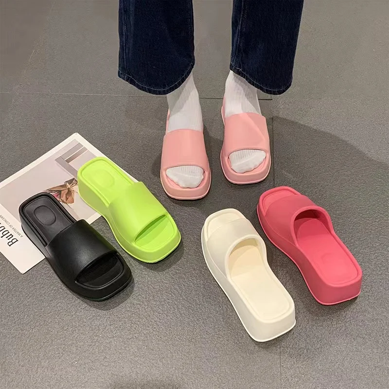 Women Summer Slippers 2024 Summer Simply Style Laminated Sport Sandal Slippers Daily Lady Sandwich Shoes Summer Comfy Walking