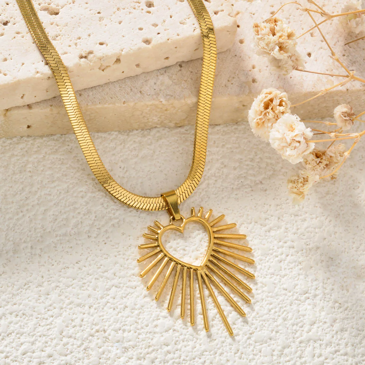 

Geometric Heart Sun Pendant Necklace Stainless Steel Gold Color Choker Neck Chain Women Fashion Jewelry Gift for Mother Lover