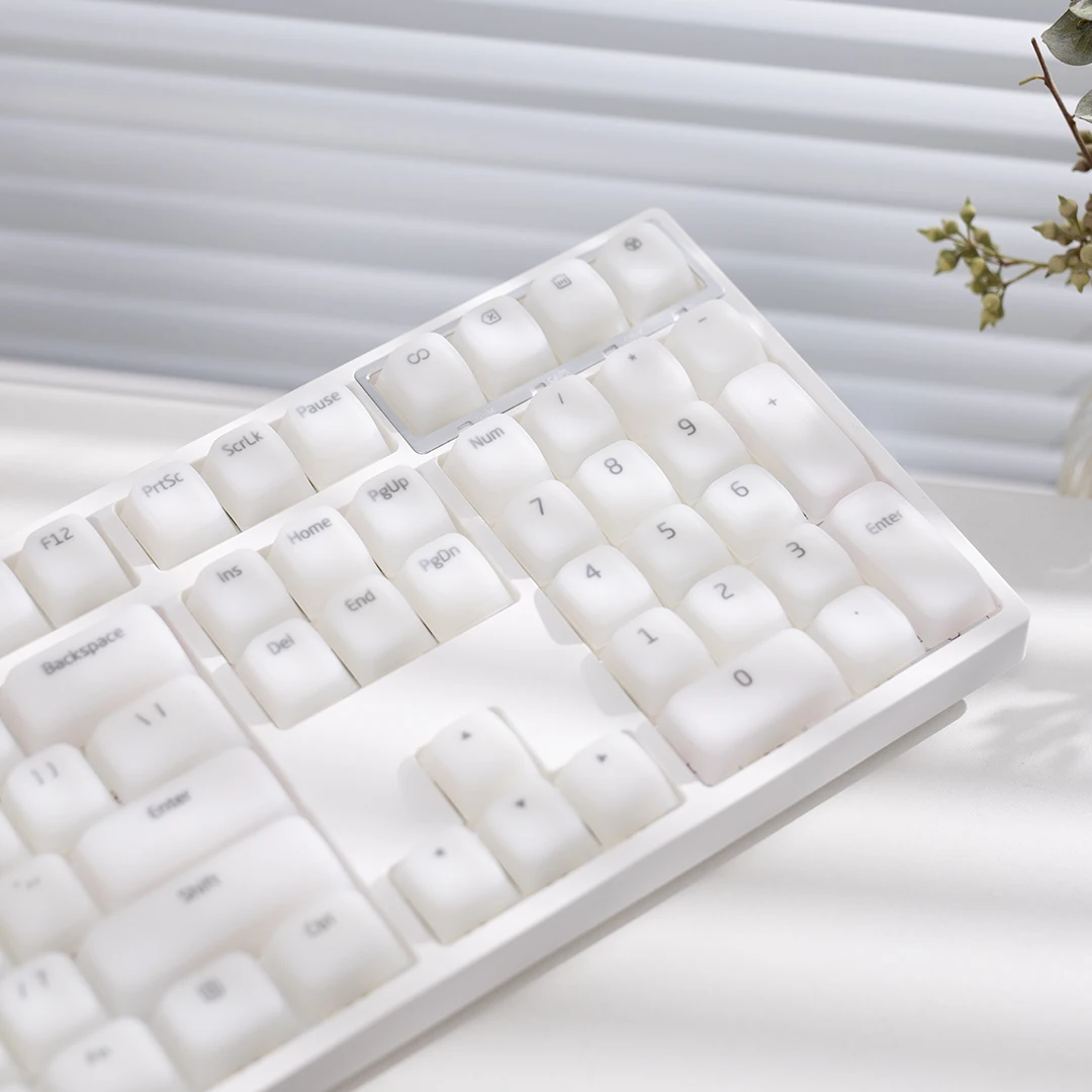 Silicone Keycaps Translucent and Soft Cherry Profile Silicone Keycaps Suitable for 61/ 87 /104/ 108-key Mechanical Keyboards