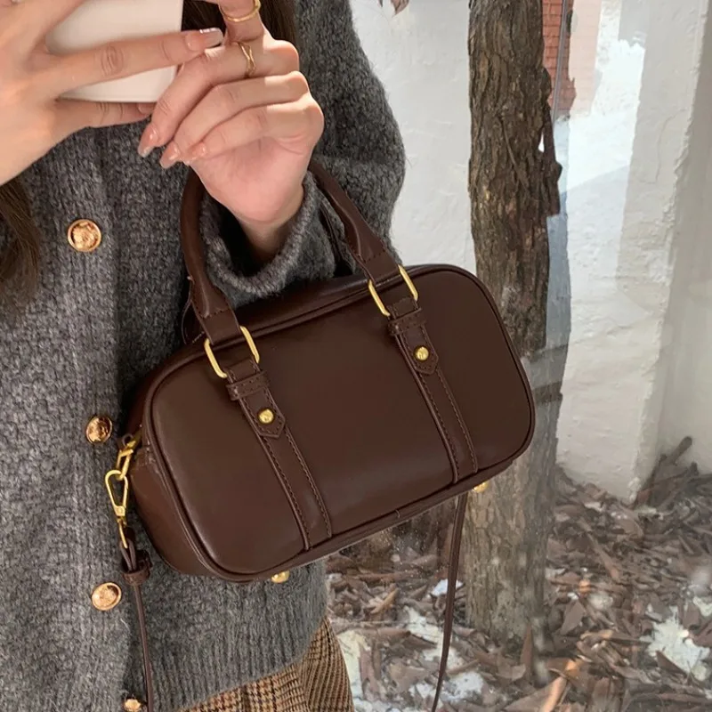 

Vintage Crossbody Bags for Women 2026 New in Leather Fashion Shoulder Cell Phone Bag Brand Designer Ladies Luxury Small Handbag