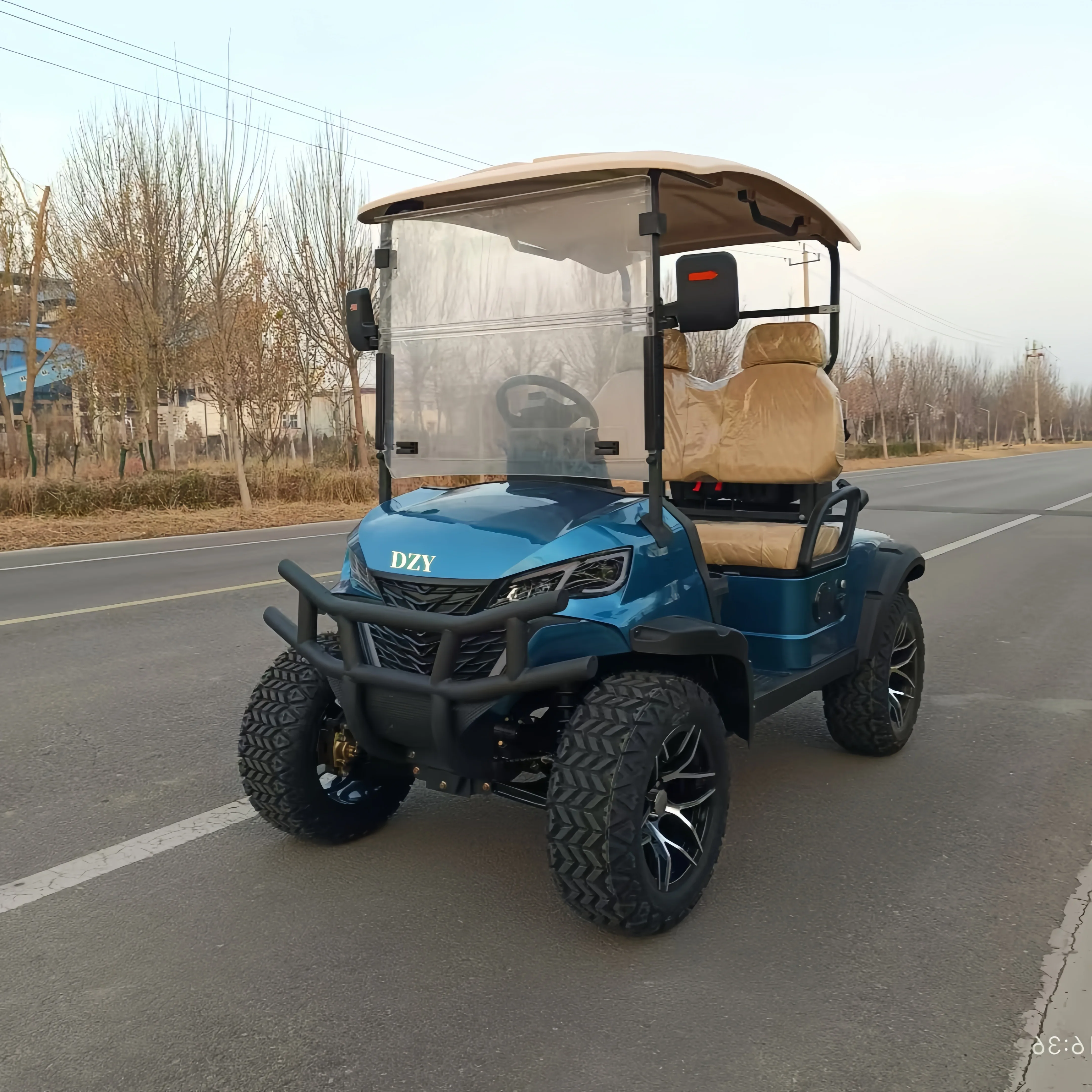 Stock Four Wheel Drive Golf Cart Mini Golf Cart China Electric 4-seater Golf Cart