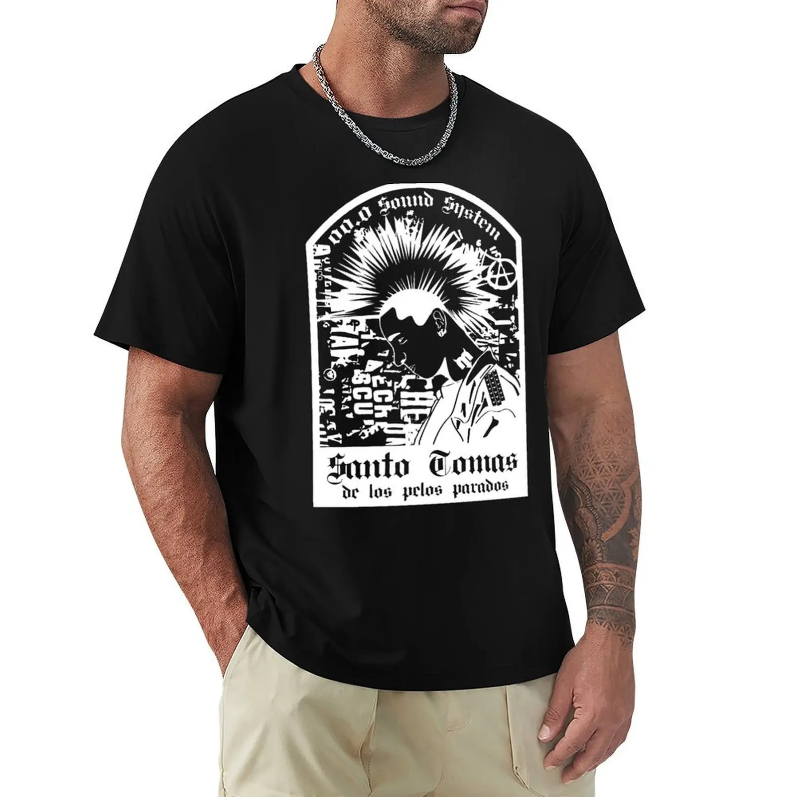 Santo Tomas de los pelos parados T-Shirt Simple Trendy Casual T-Shirt
