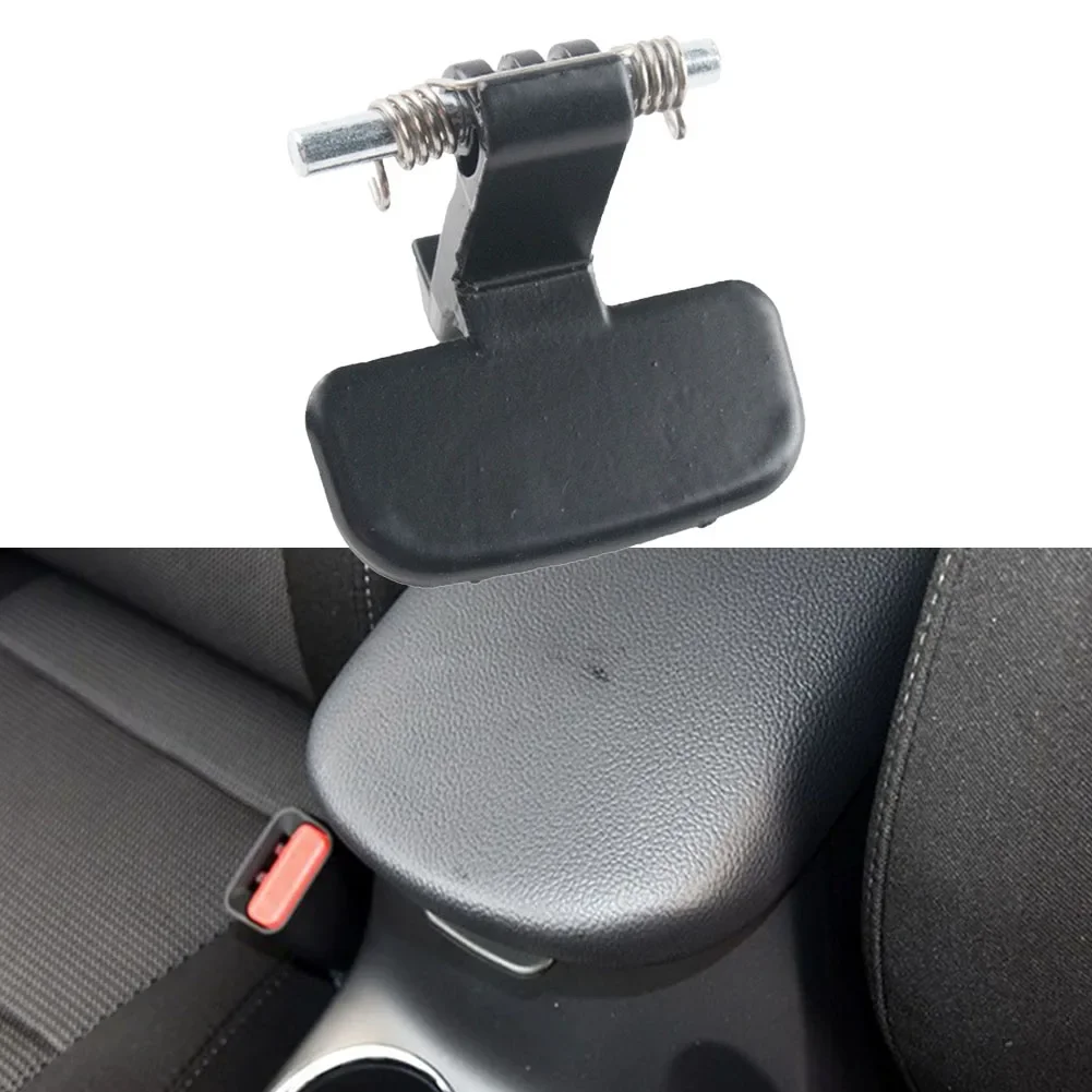 

011 Latch Buckle Console Handle Lock Clip For Kia K3 12-18 Car Console Handle Lock Clip ﻿
