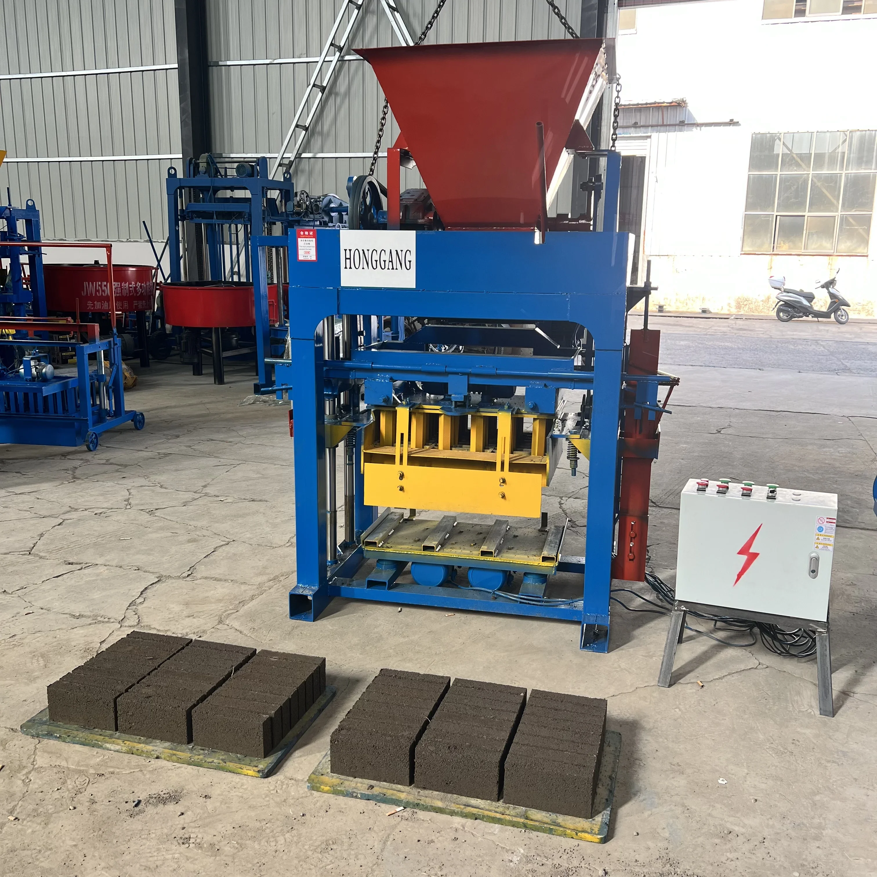 Cement concrete hollow block forming machine 220V 380V scale production brick making machine