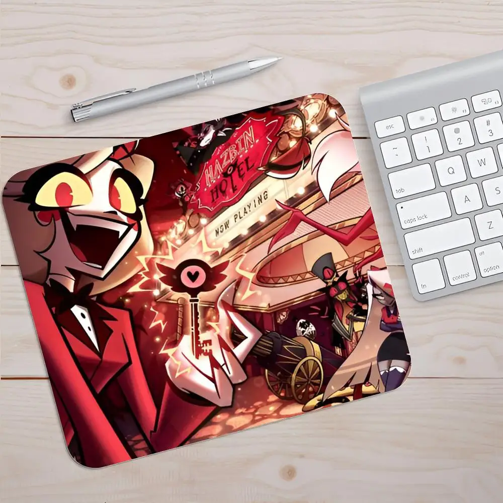 Anime H-azbinS H-Hotels Mouse Pad Band Kecil MousePad Gambar HD Keyboard Pad Laptop Mousepad Kantor Mouse Pad