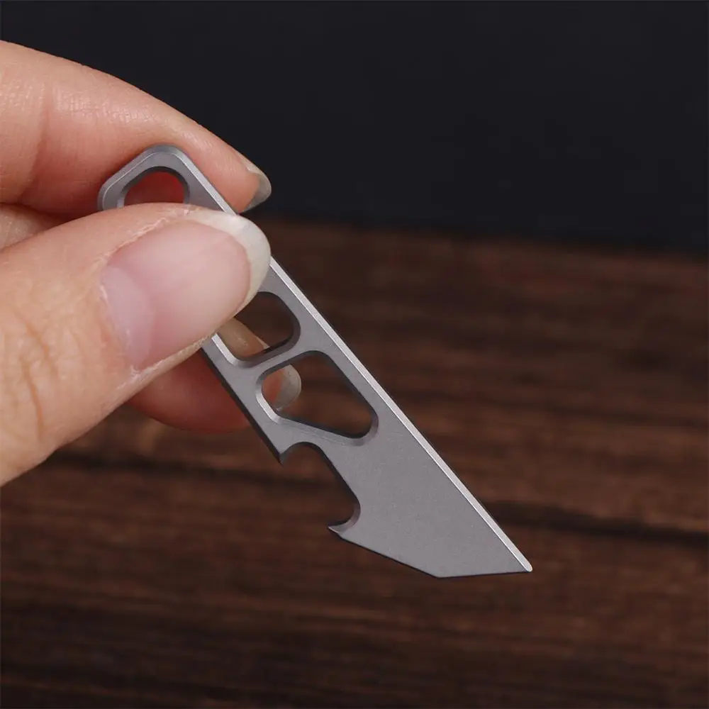 Easy To Use 55mm Mini Pry Bar Multipurpose Portable Bottle Opener Durable TC4 Titanium Alloy Keychain Pendant Gifts
