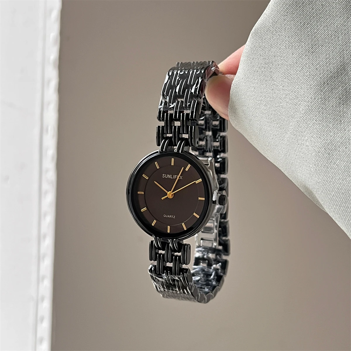 Elegancki zegarek damski z małą tarczą, lekki luksus, wykwintny, mały, uniwersalny, modny zegarek kwarcowy damski, prezent dla kobiet.