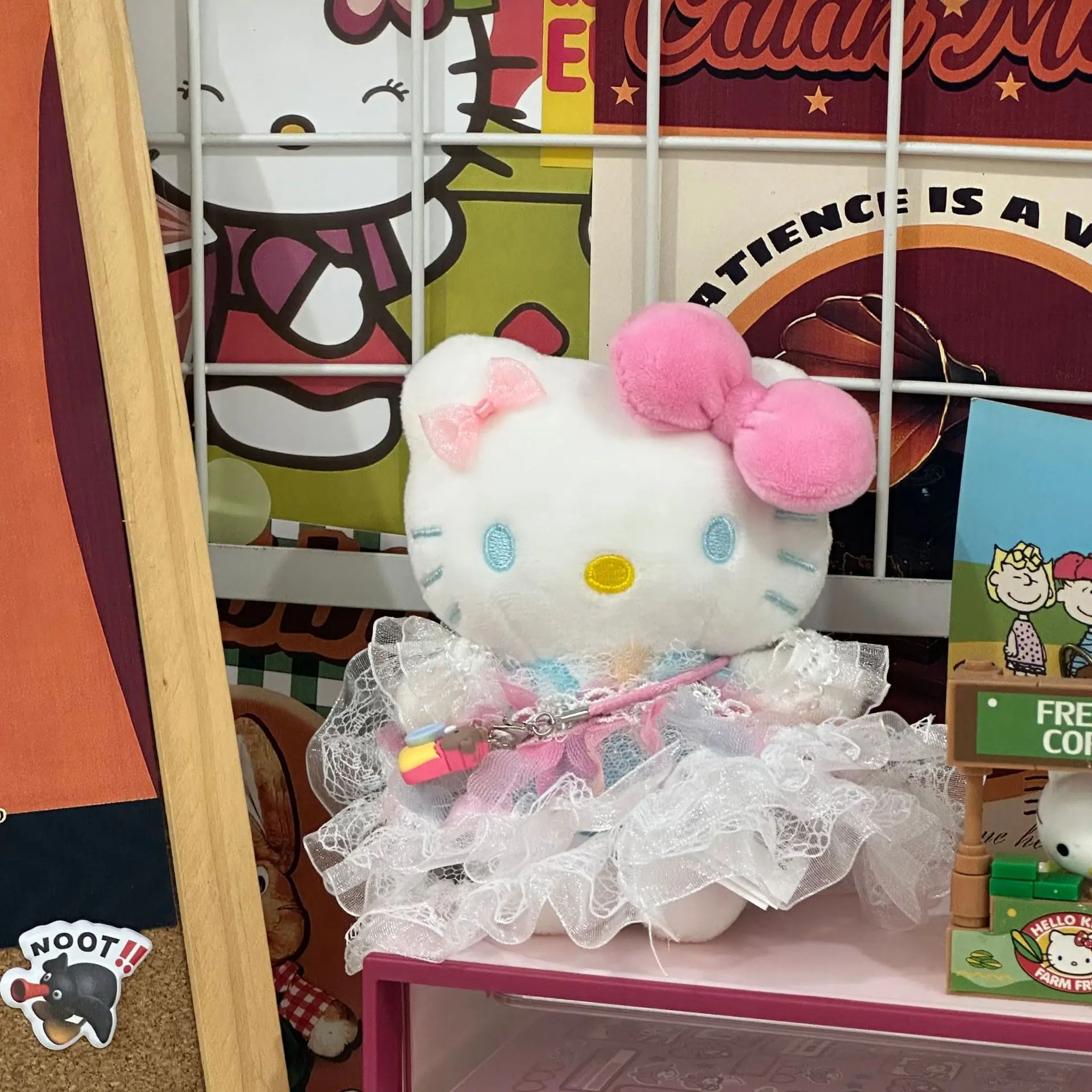 ハローキティサリーバッグぬいぐるみ漫画アニメかわいい春のお出かけ KT 猫ぬいぐるみキーホルダーファッショナブルなバックパックペンダント子供人形