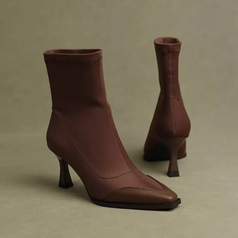 Bottes d'hiver à manches pointues pour femmes, tube moyen sexy, châssis aiguille ou talons fins, bottes commandées, solide, Parker, chaussures neuves, 2024