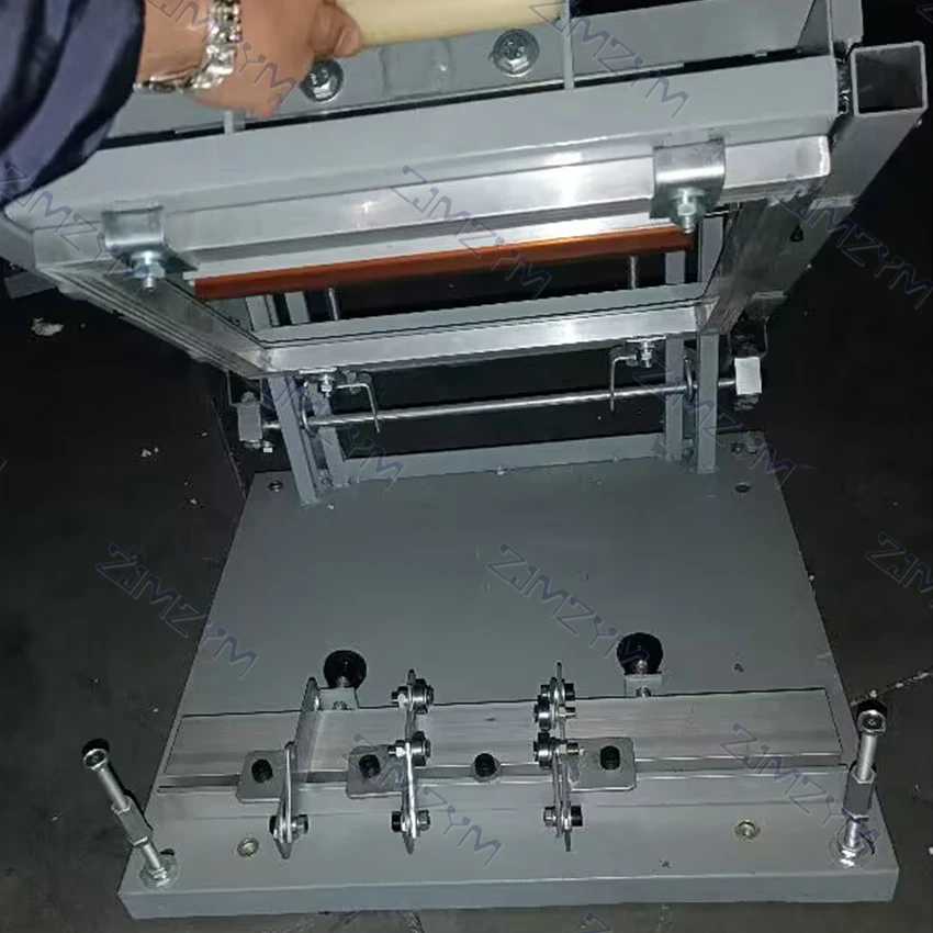 Mesin Cetak Layar Silinder untuk Pena, Botol atau Produk Bundar Lainnya Mesin Cetak Layar Permukaan Bulat Manual