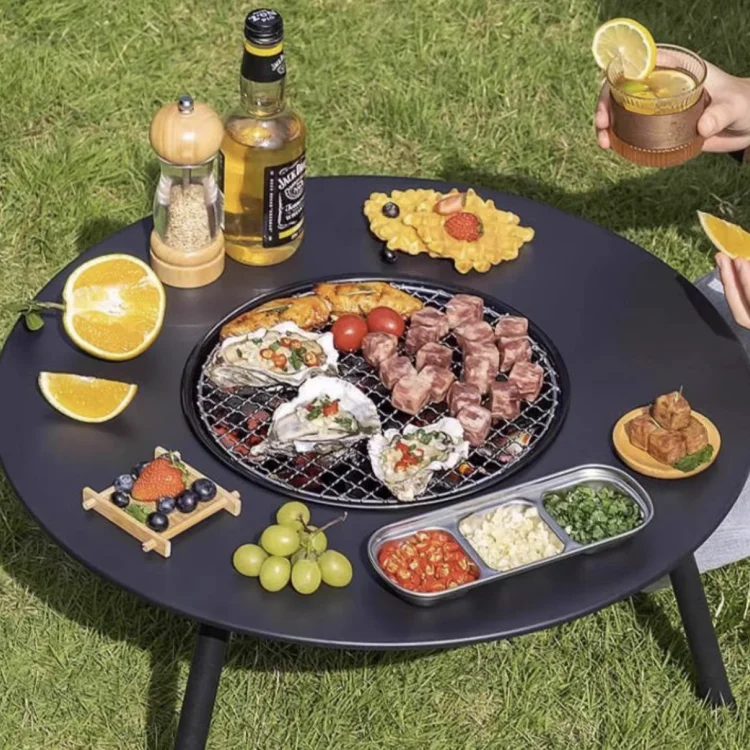 

Winter-friendly Outdoor Barbecue Table, Portable And Foldable Camping And Picnic Table.