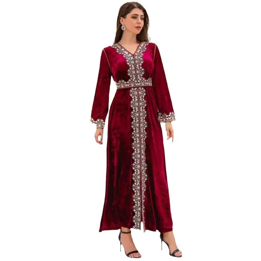 ZD050Muslim saia longa feminina com fenda mangas compridas outono e inverno roupas femininas, vestido de veludo dourado bordado