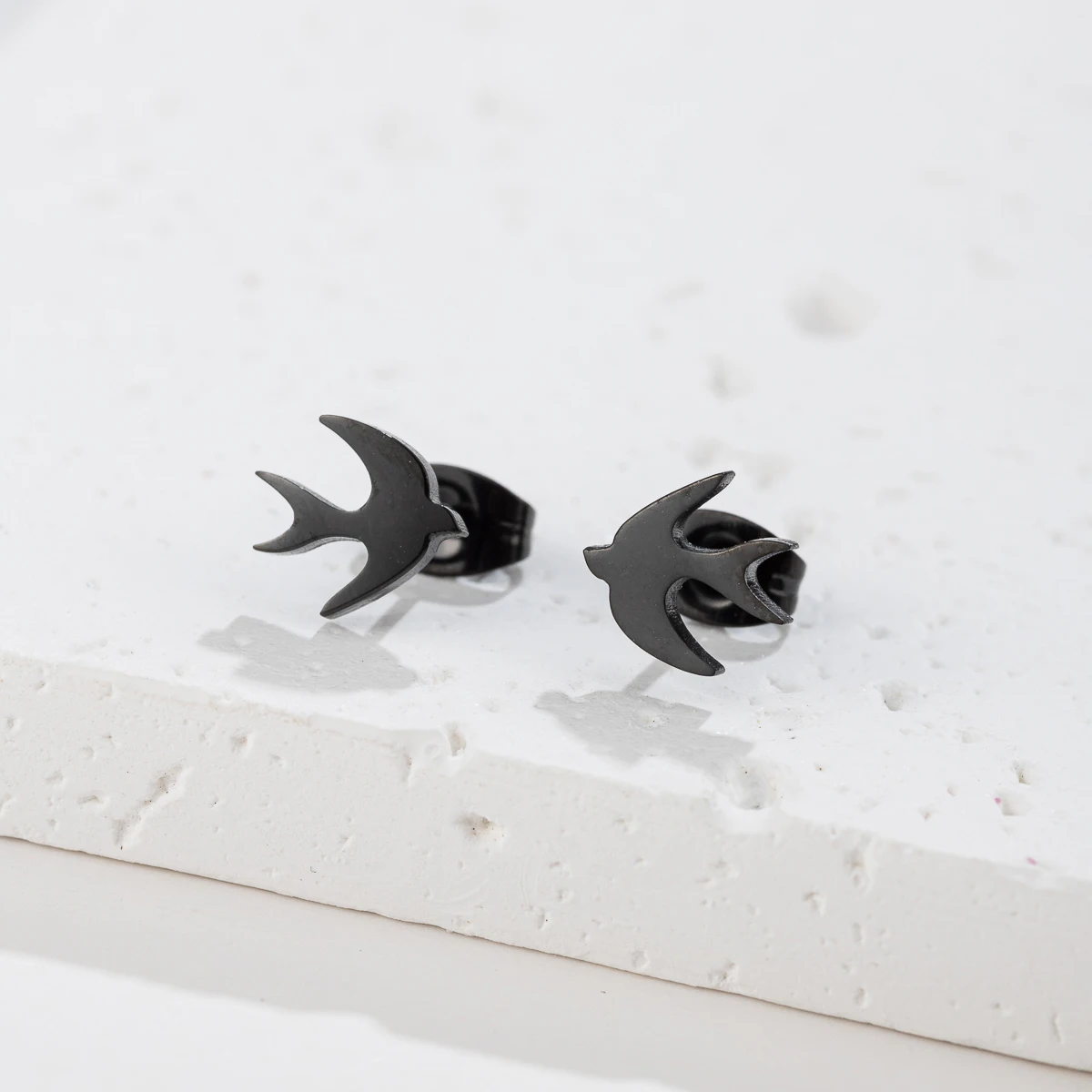 1Pair Cute Animal Swallow Stainless Steel Earrings Girl Free Shipping Small Bird Piercing Women Earring Fashion Jewelry
