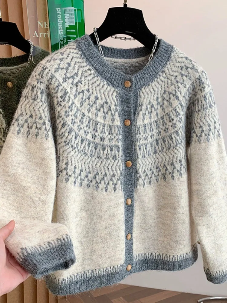 

Thiened round Ne Knitted Cardigan Women's Autumn Winter Korean Sle Versatile Soft Floral Patterned Wraparound Sweater