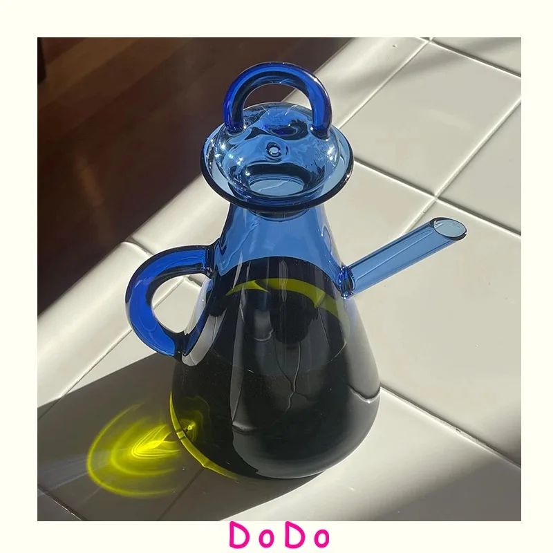 

Danish blue glass oil pot seasoning bottle is resistant to high temperature