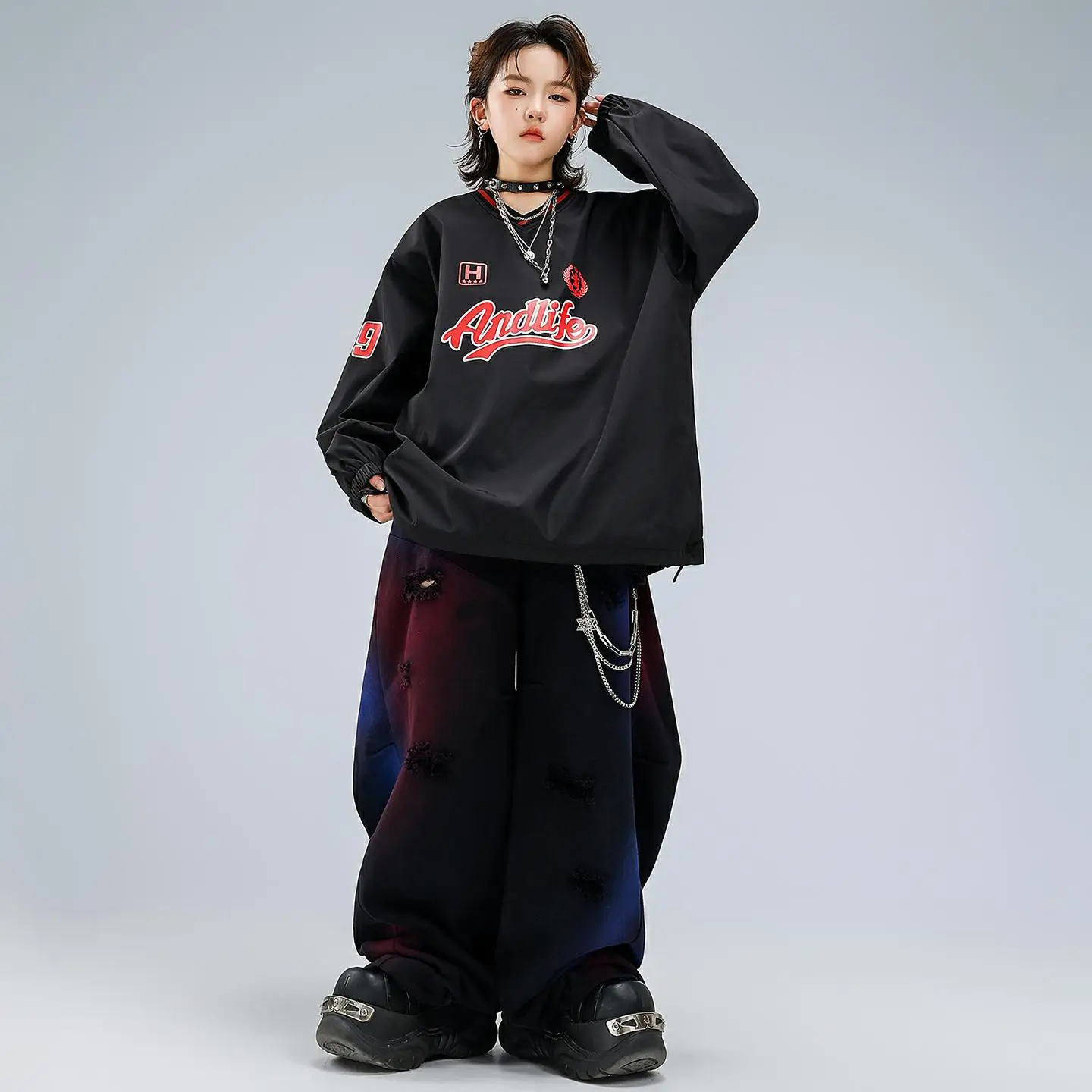 

Детская одежда в стиле хип-хоп Kpop, черный трикотаж, толстовка, цветные рваные брюки с изогнутыми лезвиями для девочек и мальчиков, костюмы для уличных танцев, одежда