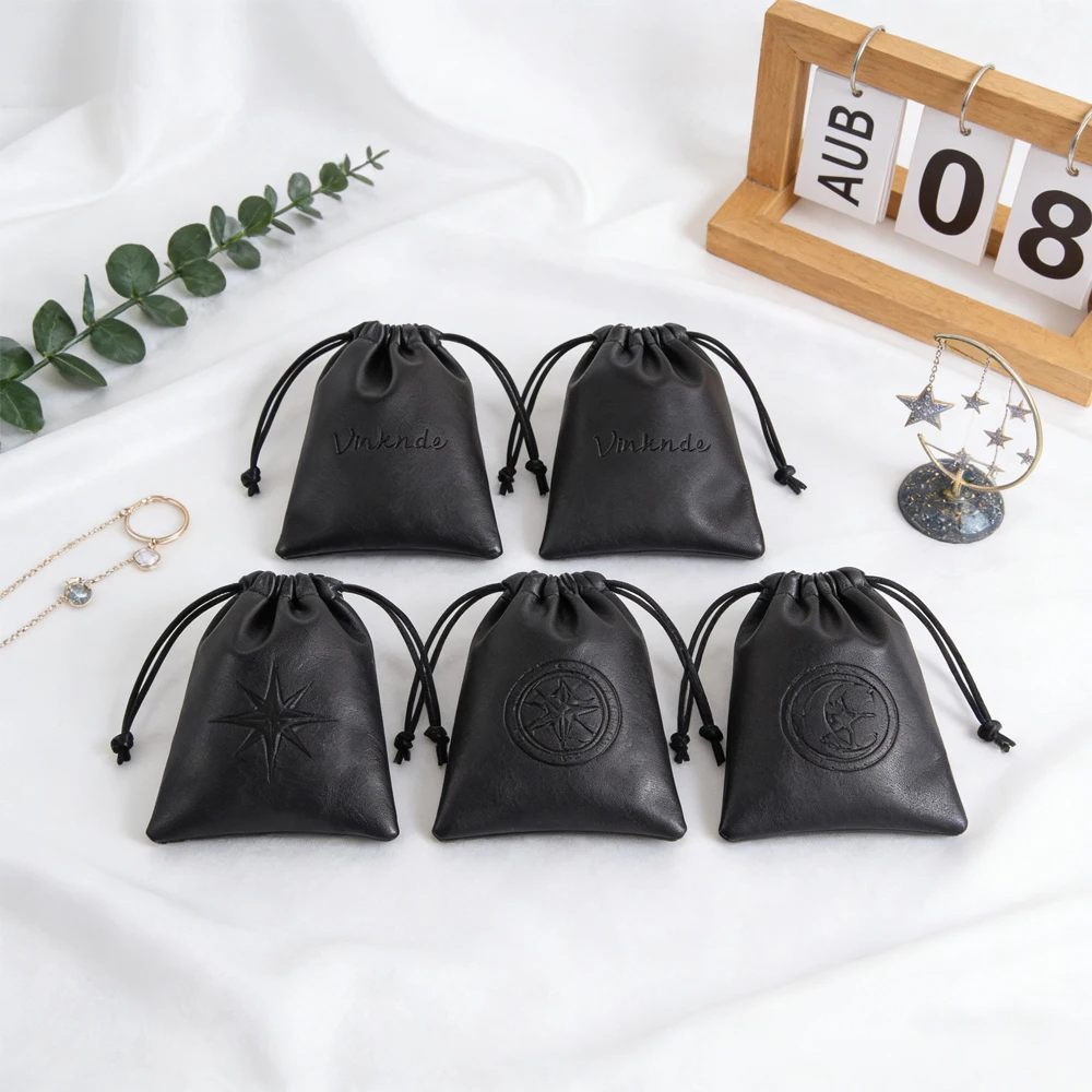 

Оптовая продажа: персонализированные кожаные мешочки на шнурке 7x9 см с тисненым логотипом, роскошные водонепроницаемые дорожные косметички для макияжа и парфюмерии