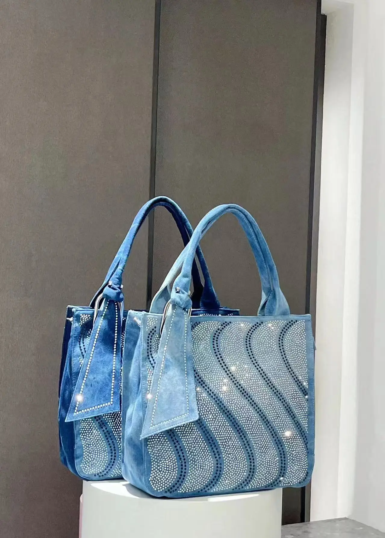 New Vintage Denim Jeans Bag for Women Handbags Zipper Shine Rivets S Rhinestone Purse Woman Totes Female Shoulder Bag — zdjęcie 4