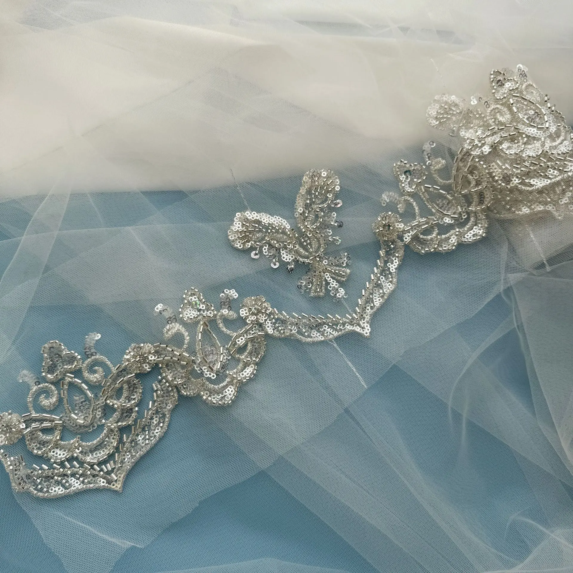 New clothing sequined lace, wedding dress performance clothes embroidery woven European and American dress beads barcode