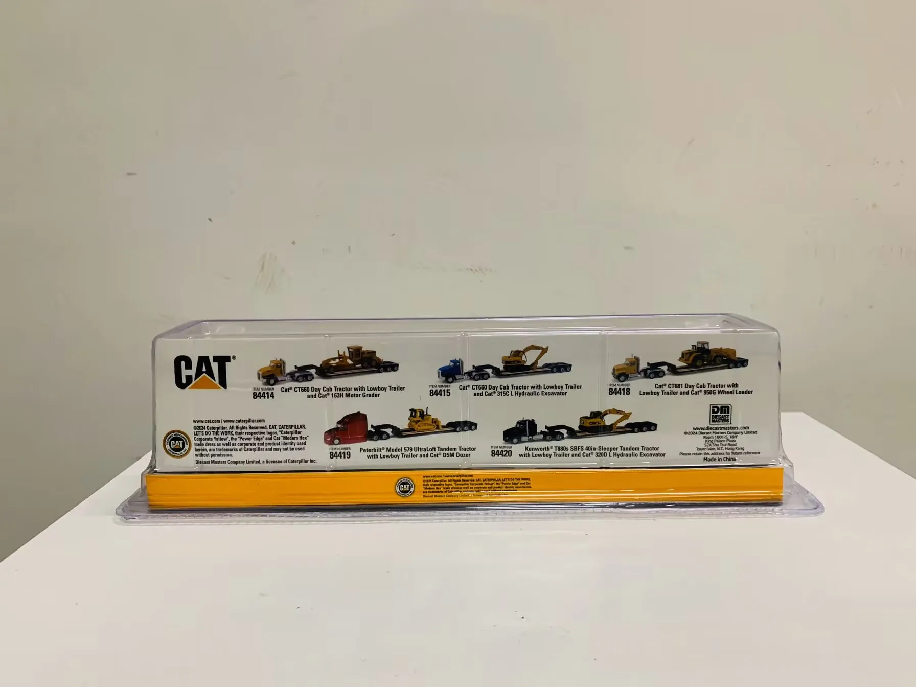 4 kleuren! DM Semi Tractor Met L0wb0y Trailer & 163H Motor Grader DieCast Machines 1/87 DieCast Masters 84414 Gift Model