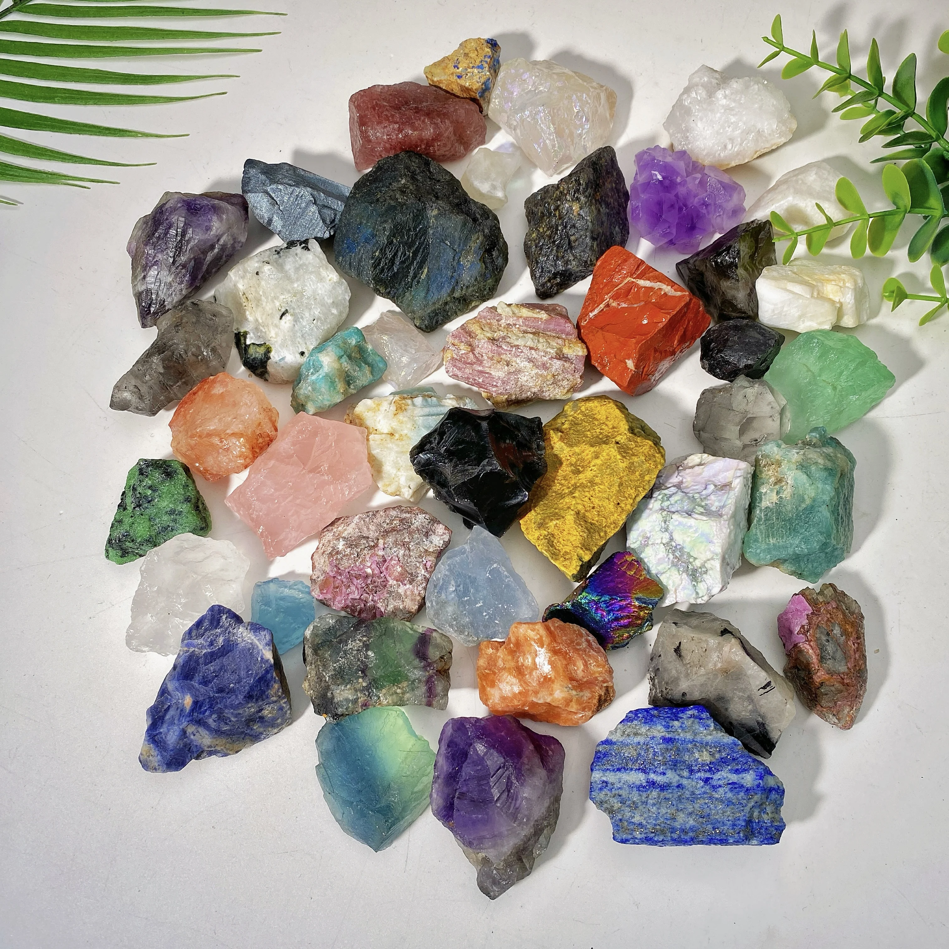 Mystery Box 100 g/300 g/500 g/1000 g gemischte Kristalle Rohstein-Blindbox, herausnehmend, 35 Arten von Kristallen, rohen Rohsteinen, zufällige Auswahl – Detail 4