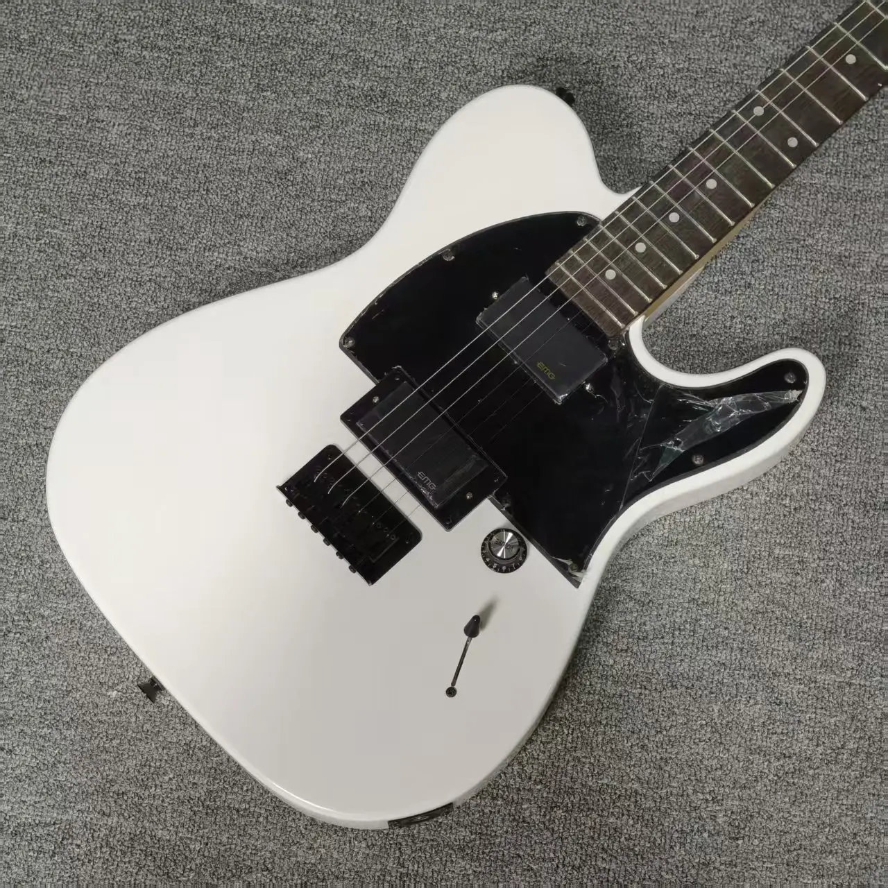 Hot Sale White Electric Guitars Black Pickguard Maple Fretboard