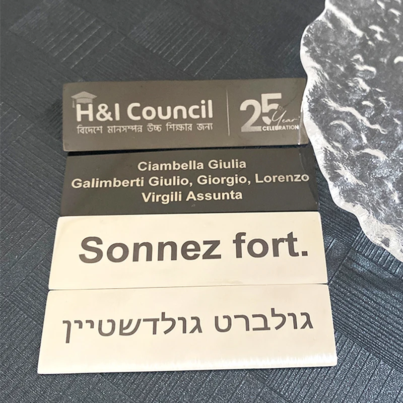 WLP مخصص كلاسيكي أسود اللون شعار النص محفورة لاصق صندوق البريد 70*20 مللي متر الفولاذ المقاوم للصدأ تخصيص معرف الباب اسم الشريط لوحة