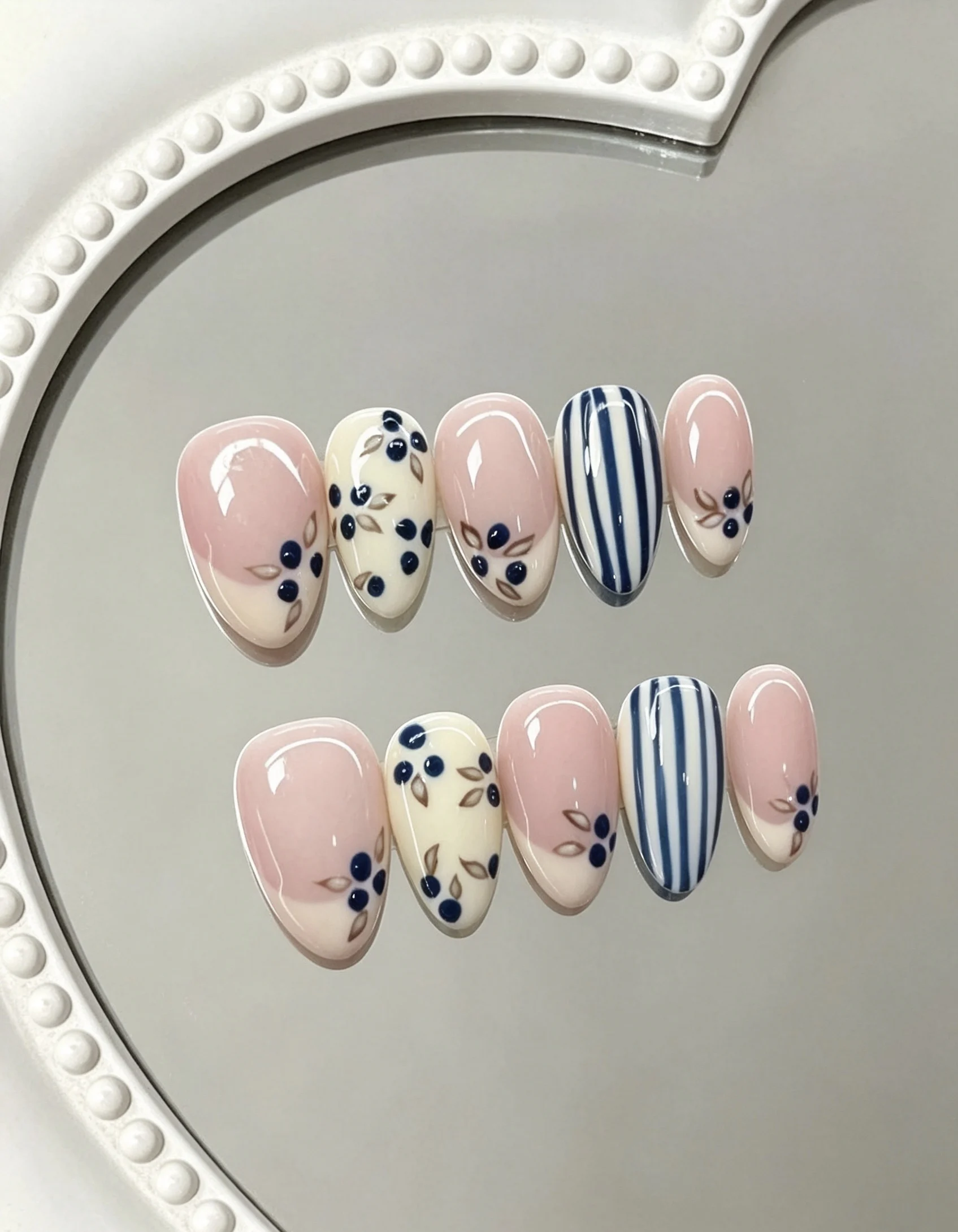 10-Piece Set of Pink and Blue Berry Floral Press-On Nails, Hand-Painted Small Floral Stripes, Gentle Pastoral Korean-Style Handmade Fake Nail Tips