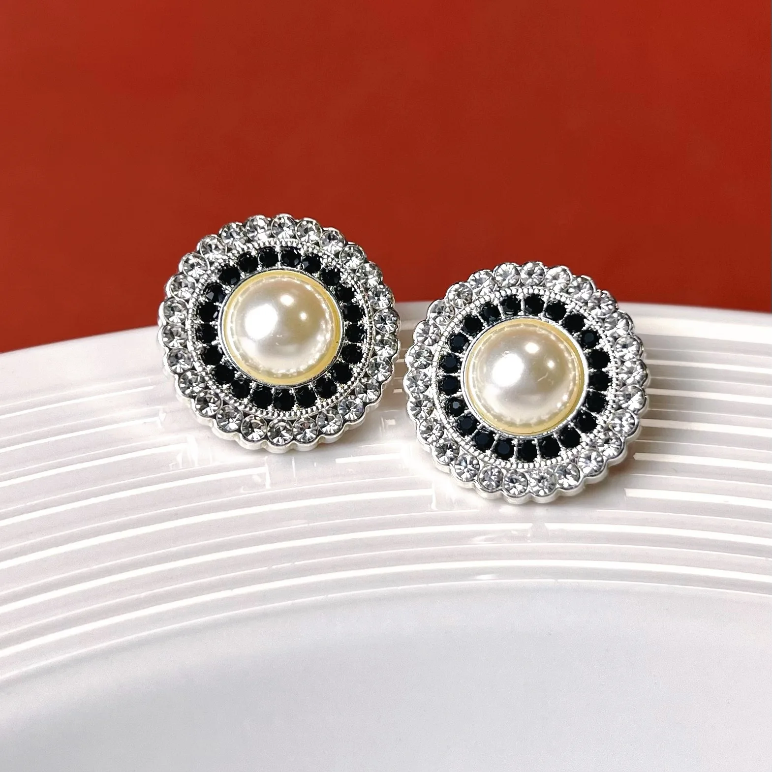 

10pcs Metal Button Sewing Clothing Inlaid Pearl Rhinestone Button Decorative High-Grade 20MM Silver Button DIY Craft Accessories