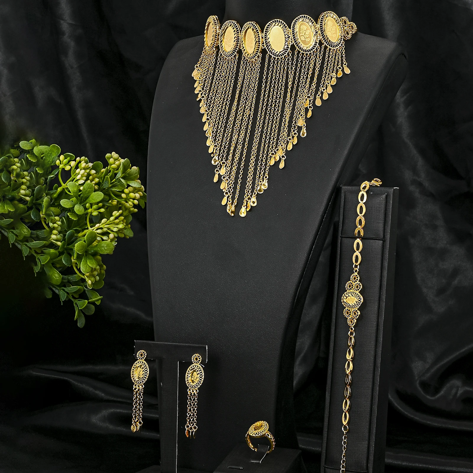 Dubai Gold Fashion Jewelry Set Long Luxury Woman Long Neck Long Necklace Hanging Woman Earrings Party Bracelet Ring Accessories