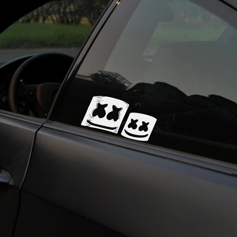 Pegatina creativa para coche, calcomanía de vinilo reflectante con máscara de DJ Marshmello, decoración genial para ventana de coche, casco y Halloween
