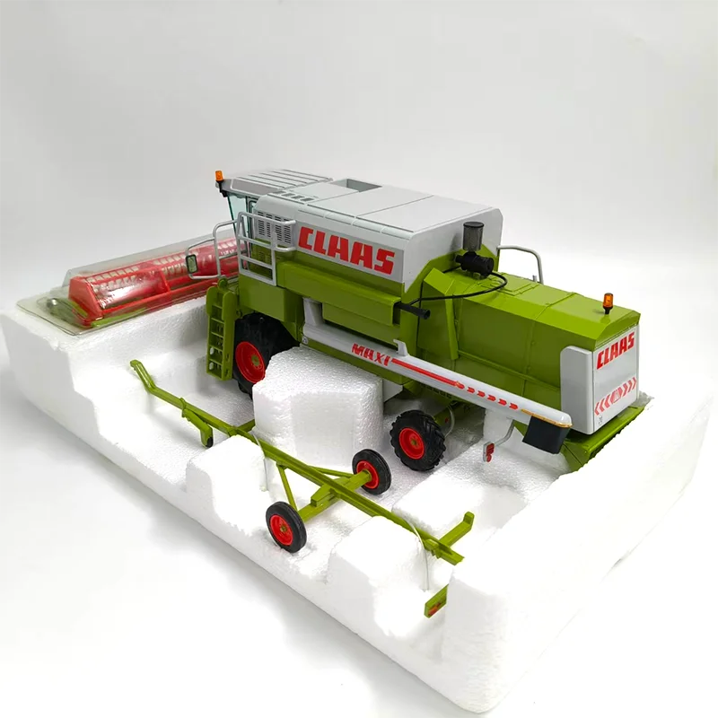 Diecast 1:32 Scale Claas Combine Harvester 88 S Alloy Tractor Agricultural Machinery Model Collection Souvenir Ornaments Toy