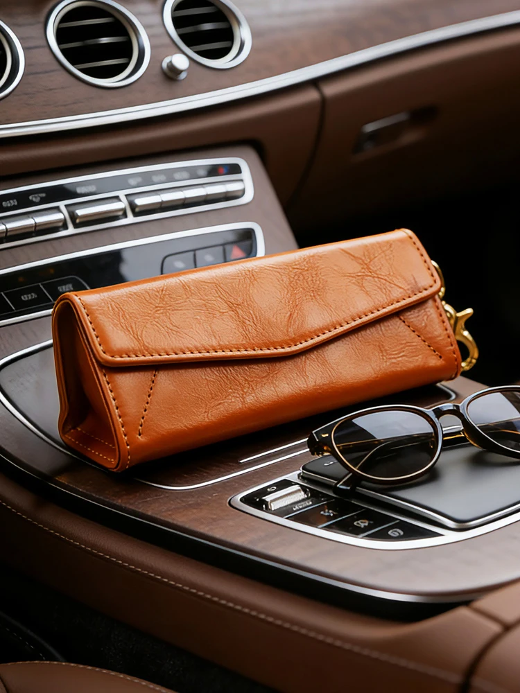 Tanning Leather Pressure-Resistant Glasses Men and Women Handmade Genuine Myopic Sunglasses Storage Bag Portable Pannier