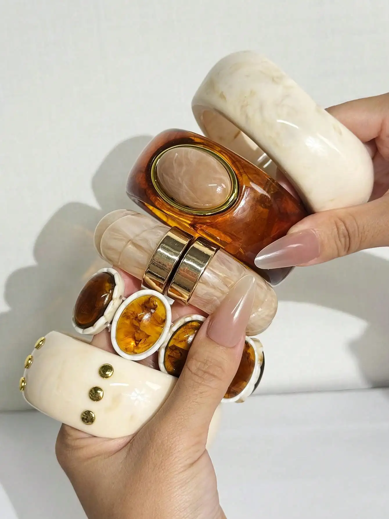 Vintage Amber Off White Marble Patterned Wide Bracelet Set Statement Layered Resin Women's Jewelry Bracelets for Fall Winter