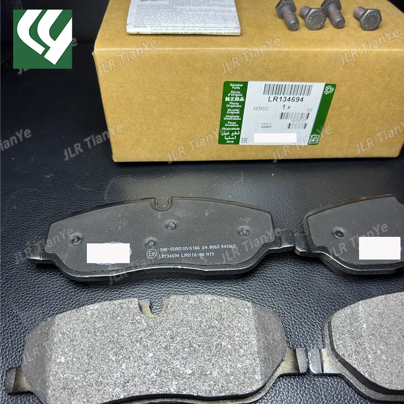 Suitable for Discovery 3 Range Rover Sport Range Rover Administration 05 09 Front brake pads LR134694/SFP500010/LR019618