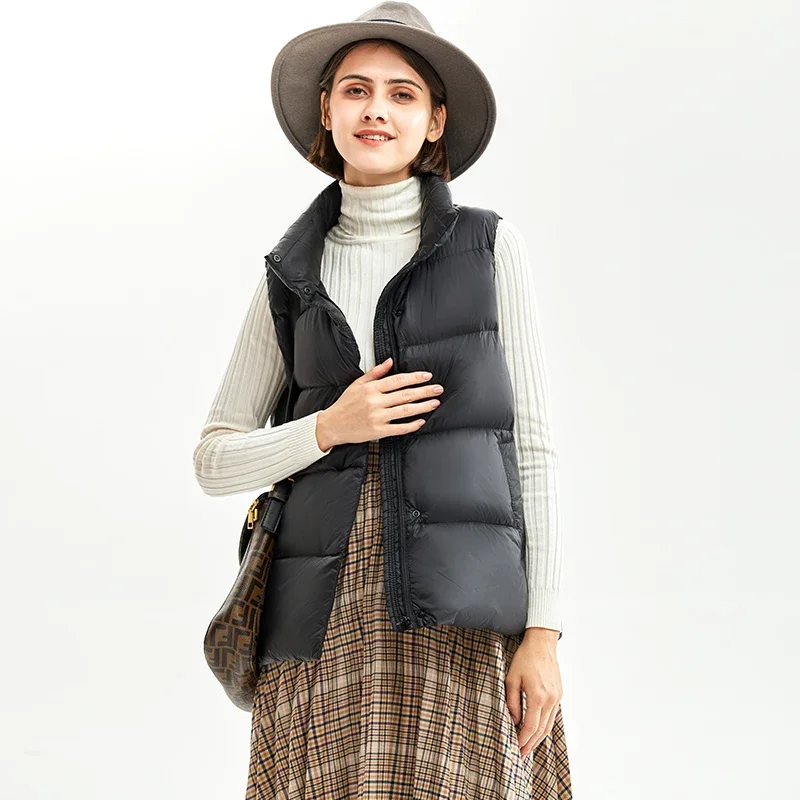 2024 New Female Fashion Short Casual Loose Vest Puffer Coat Korean Autumn Winter Women Ultra Light Weight Down Sleeveless Jacket