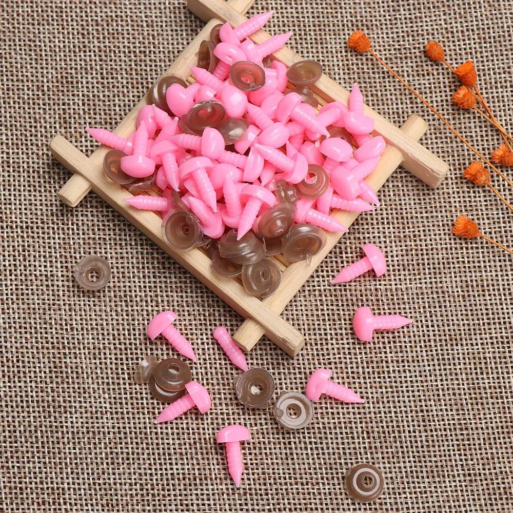 100PCS/Lot Dolls Black/Brown/Red/Pink Triangle Nose Dolls Toy Craft Doll Accessories For Bear Buttons Safety Nose Accessories
