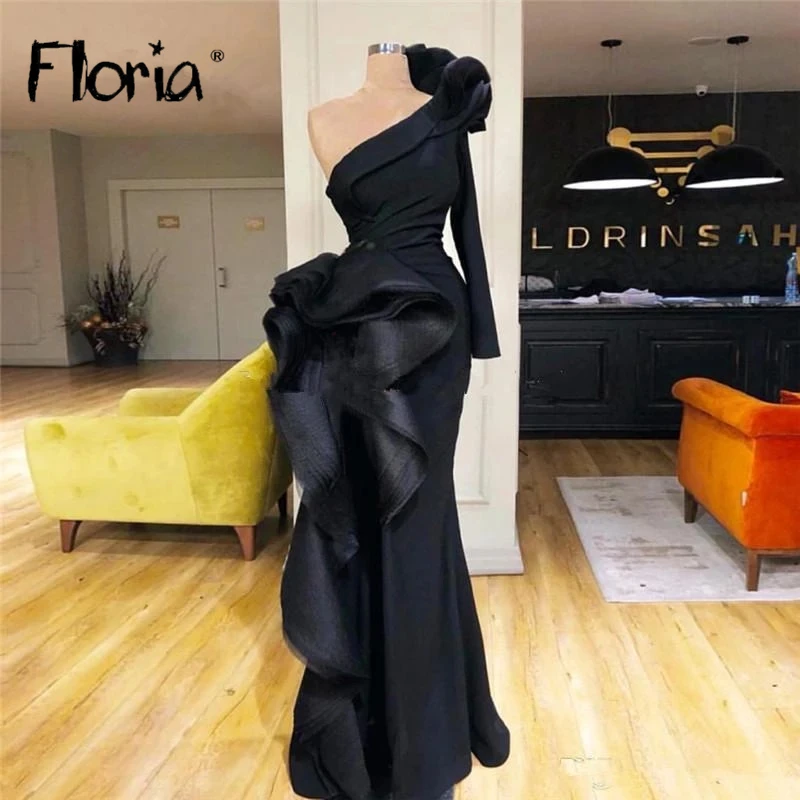 Een Schouder Mouw Satin Prom Jurk Zwart Slit Side Ruches Formele Avondjurken Vrouwen Lange Gewaden Вечернее Платье Plus Size