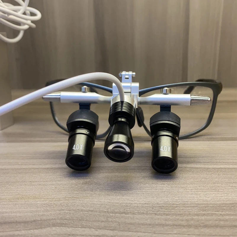 Nova chegada lupas cirúrgicas dentárias ergo lente óptica de ampliação 4.0x com distância de trabalho ajustável com luz